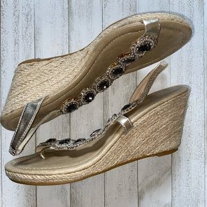 Finish & Clo Wedge Sandals